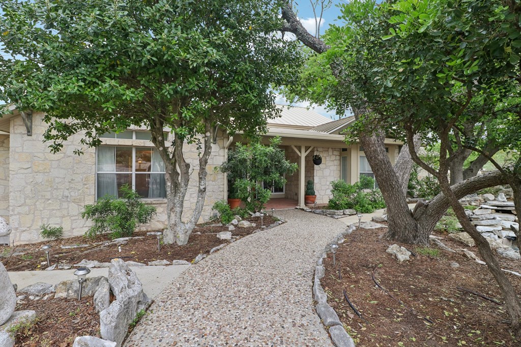 1904 Summit Ridge Drive Kerrville, TX 78028 - Photo 8 of 67