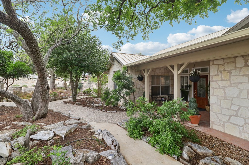 1904 Summit Ridge Drive Kerrville, TX 78028 - Photo 9 of 67