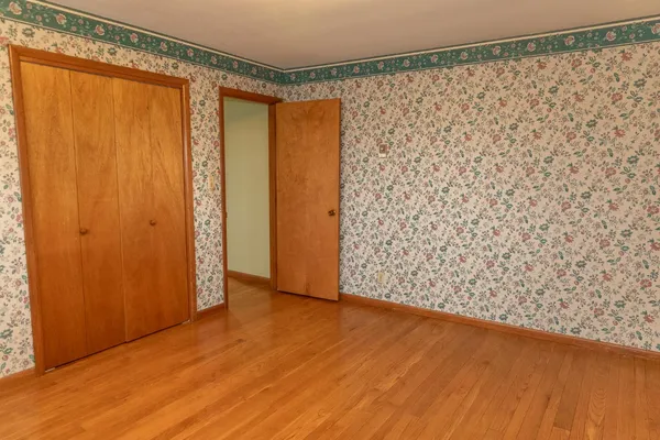 $337,500 | 10575 West State Road 256, Lexington, IN 47138