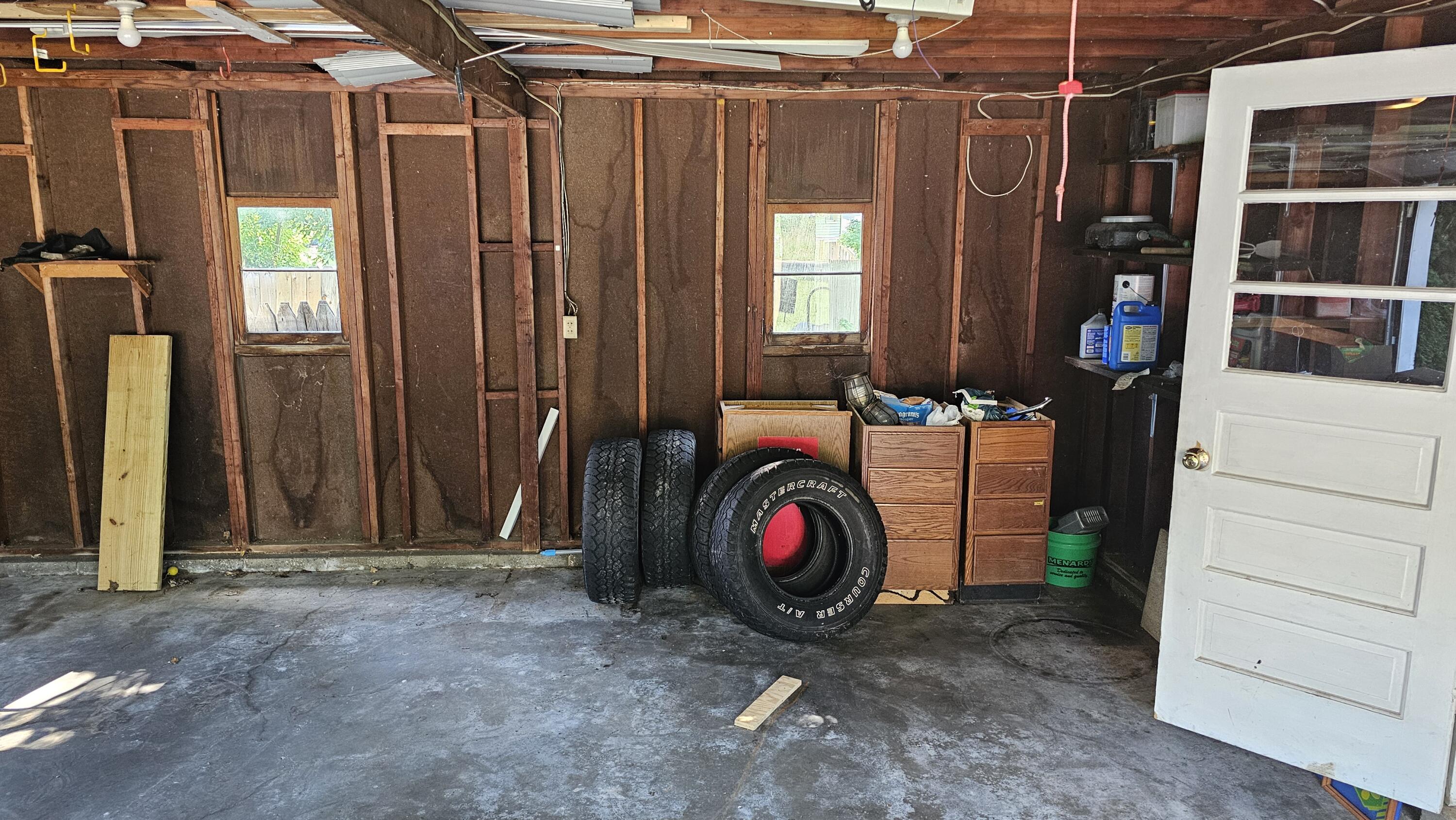 3819 Nazareth Road Kalamazoo, MI 49004 - Photo 10 of 11 Garage