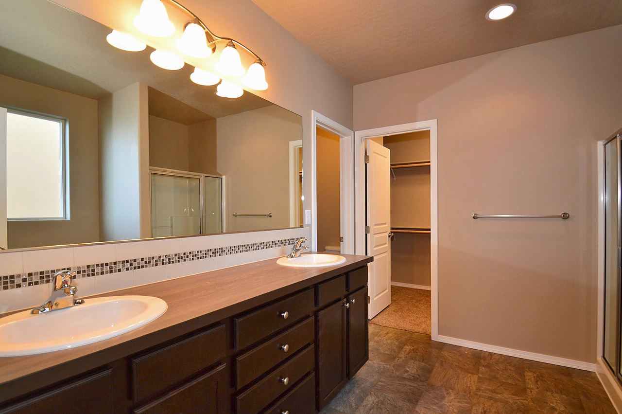 911 South Soda Road Spokane, WA 99224 - Photo 8 of 10