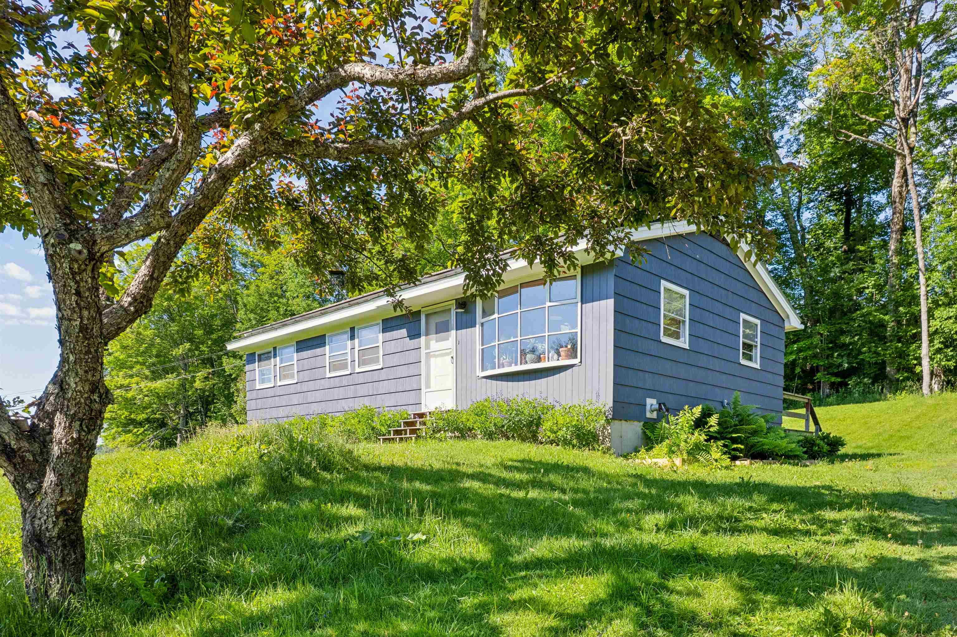 169 Whitney Hill Road Tunbridge, VT 05077 - Photo 2 of 30