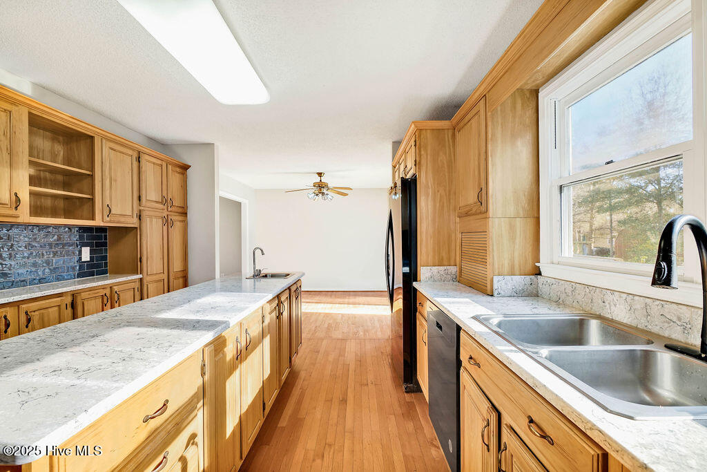 807 Greenbriar Road Wilmington, NC 28409 - Photo 11 of 37 807GreenbriarRoad-11