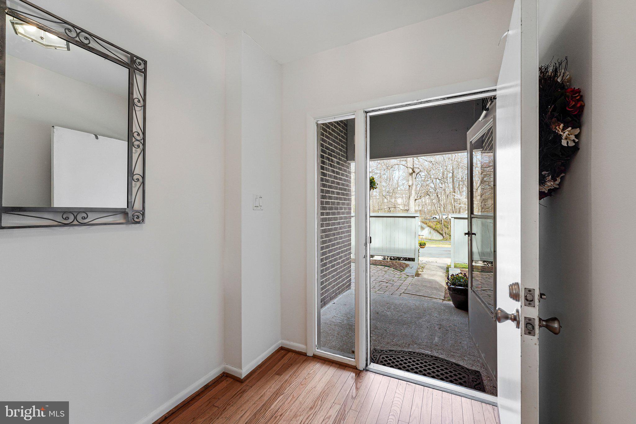 12021 Insha Court Reston, VA 20191 - Photo 4 of 33