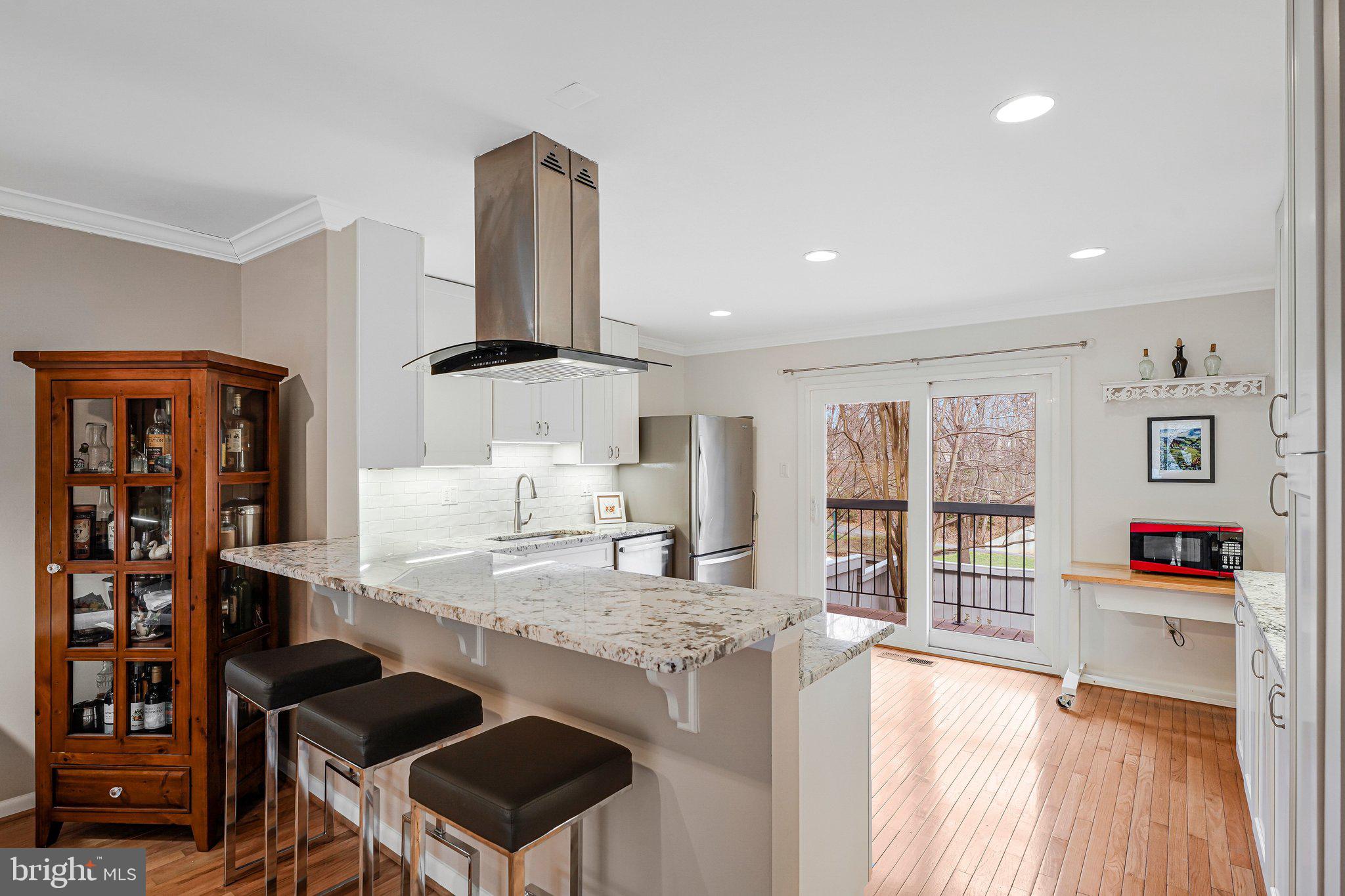 12021 Insha Court Reston, VA 20191 - Photo 6 of 33