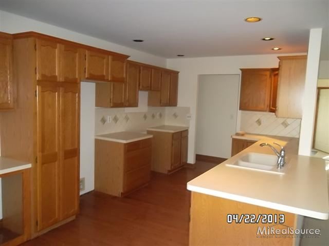 1502 Mayer Road Smiths Creek, MI 48074 - Photo 4 of 15 31144653-3.JPG