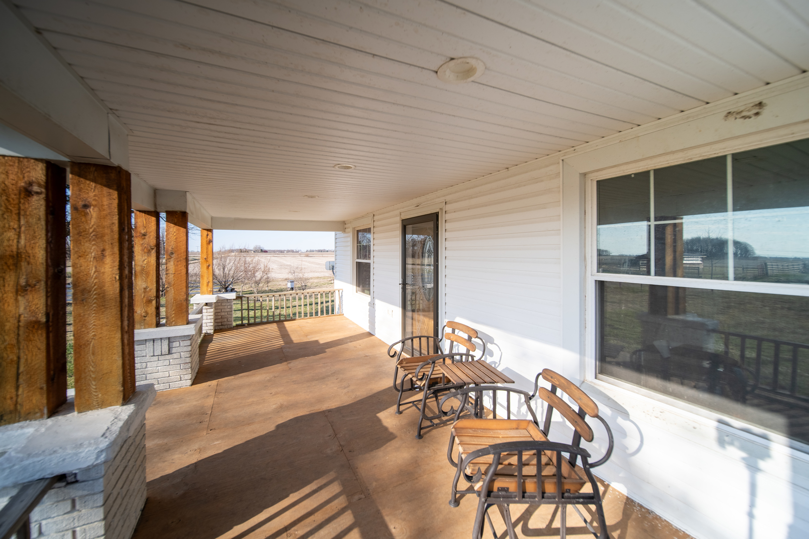 1801 Lee Center Road Amboy, IL 61310 - Photo 2 of 45 a room with furniture