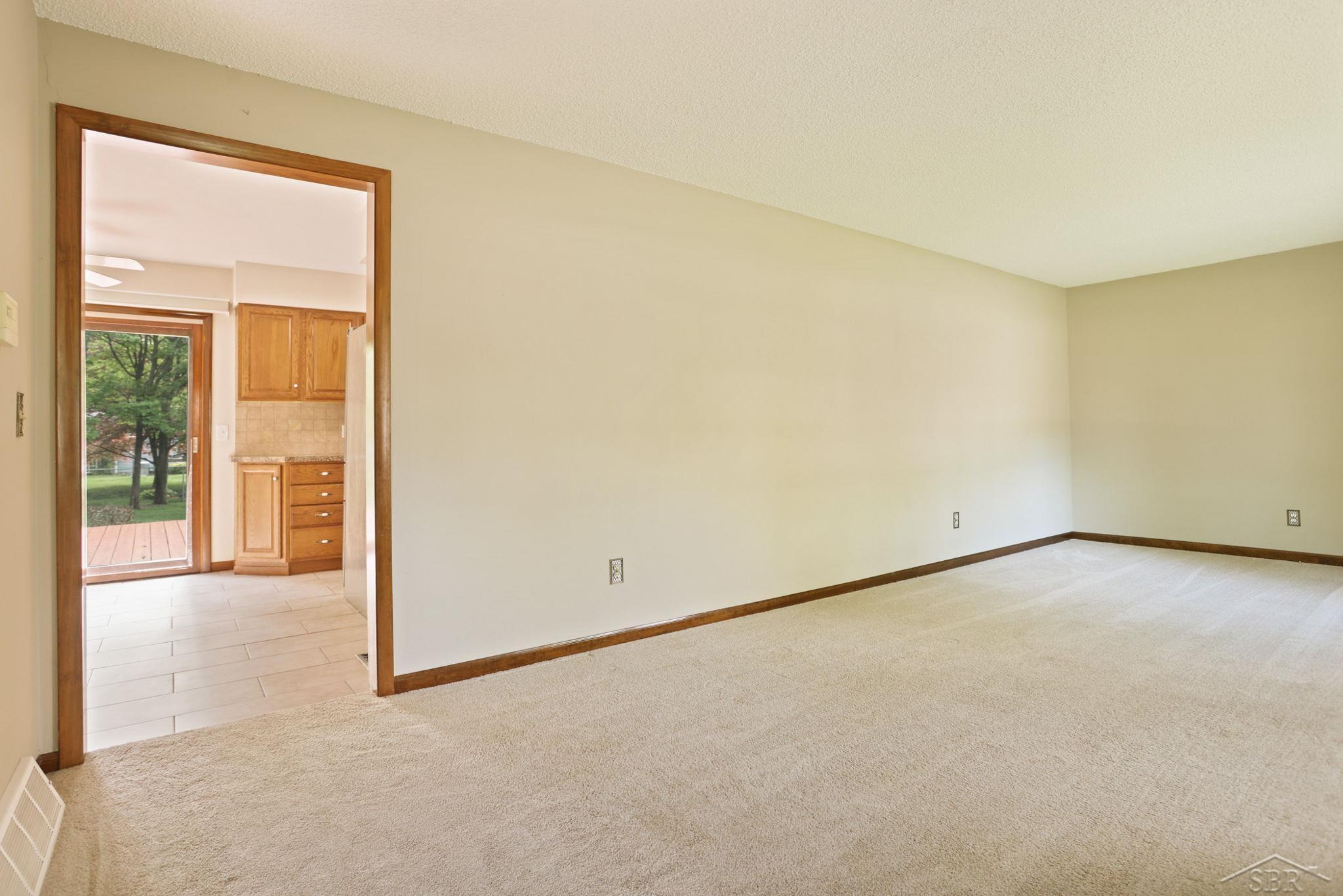 4899 Raymond Road Midland, MI 48642 - Photo 9 of 33