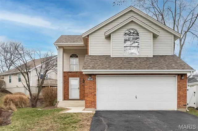 $325,000 | 12924 Midfield Terrace, St. Louis, MO 63146