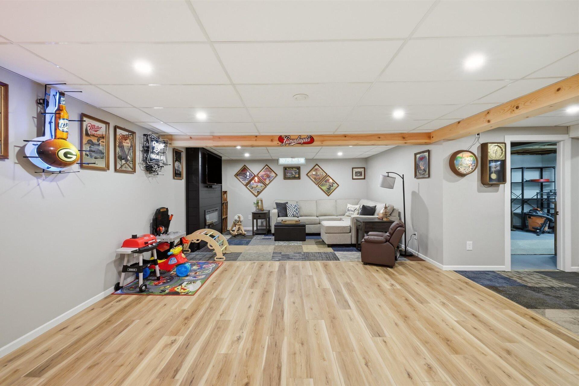 11610 West Sunnybrook Road Franklin, WI 53132 - Photo 21 of 34 Spacious Lower Level