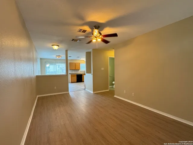 $1,595 | 10738 Shaencrossing, San Antonio, TX 78254