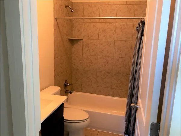 $1,350 | 2212 Creekside Lane, Unit A, Georgetown, TX 78626