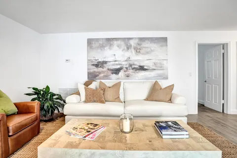 $1,650,000 | 4240 Northeast 28th Avenue, Fort Lauderdale, FL 33308