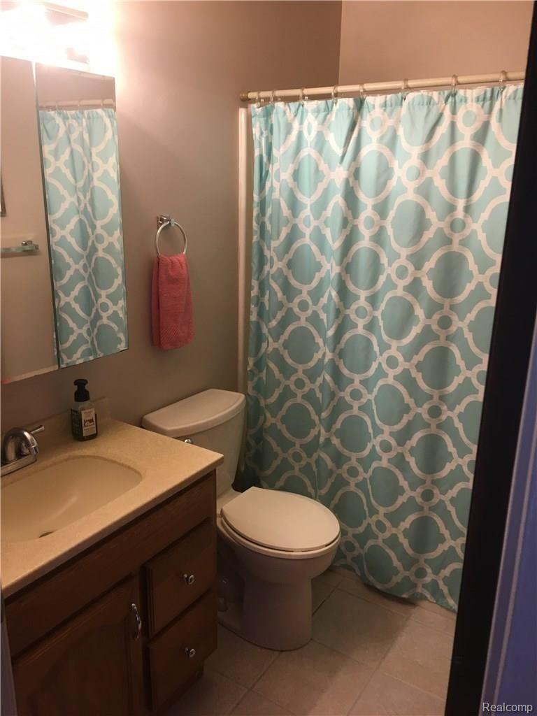 1704 East Linwood Road Linwood, MI 48634 - Photo 25 of 41 Full Bath