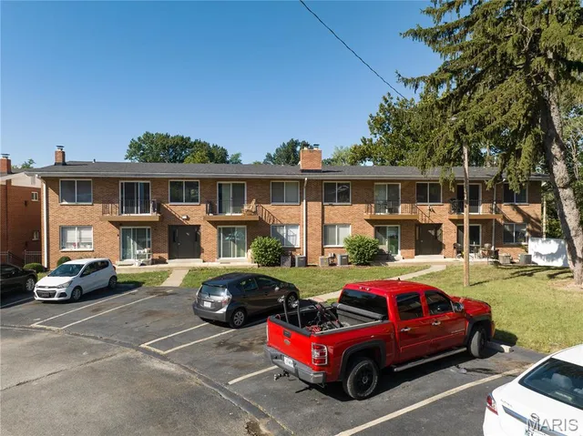 $7,120,000 | 4318 Walker Lane, Normandy, MO 63121