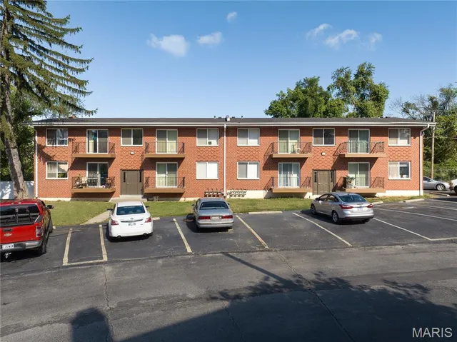 $7,120,000 | 4318 Walker Lane, Normandy, MO 63121