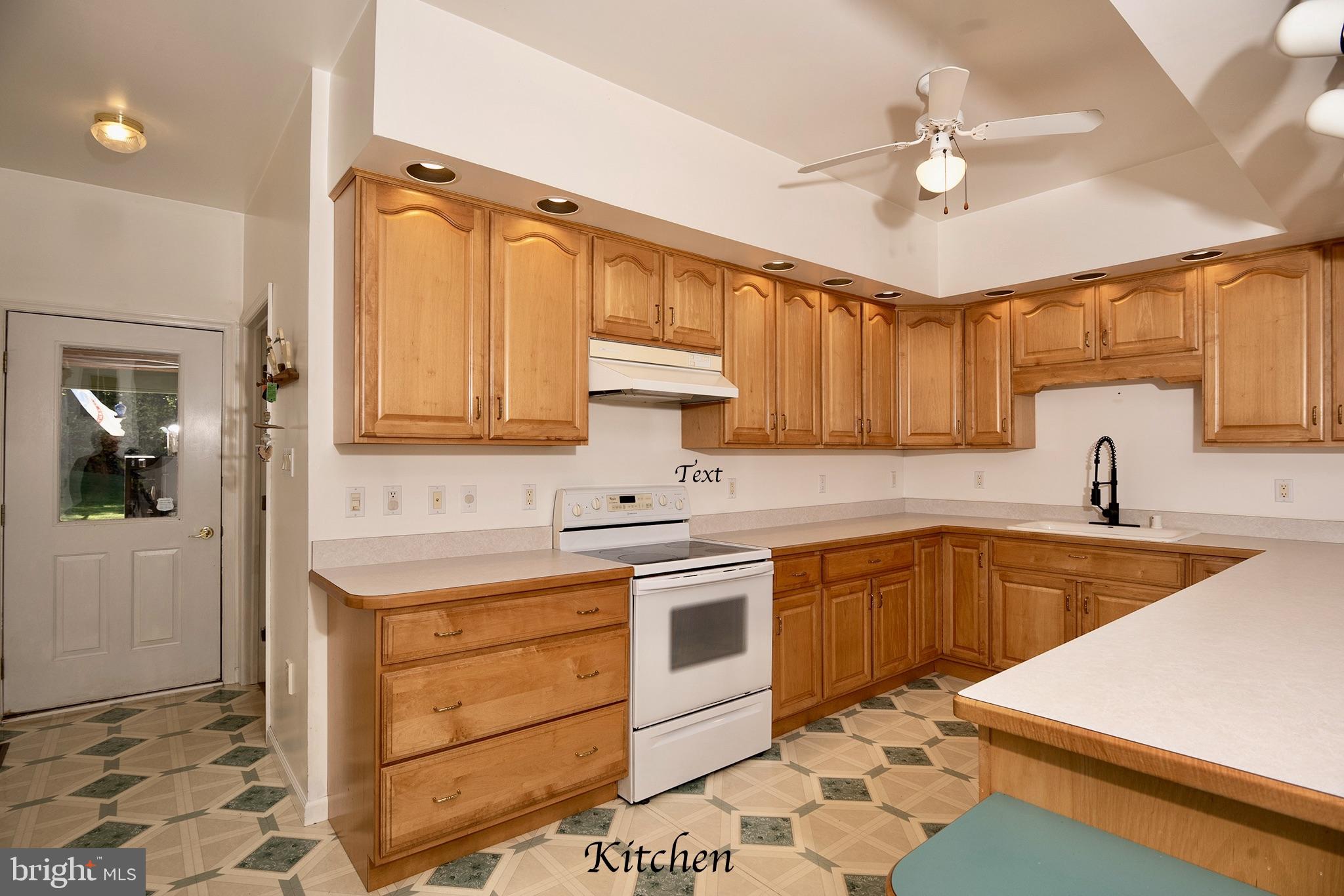 699 Shady Beach Road North East, MD 21901 - Photo 17 of 51 Kitchen