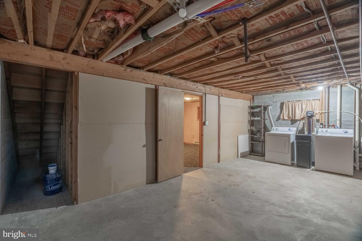 17511 Gay Street Hagerstown, MD 21740 - Photo 11 of 30 a view of a refrigerator and an empty room