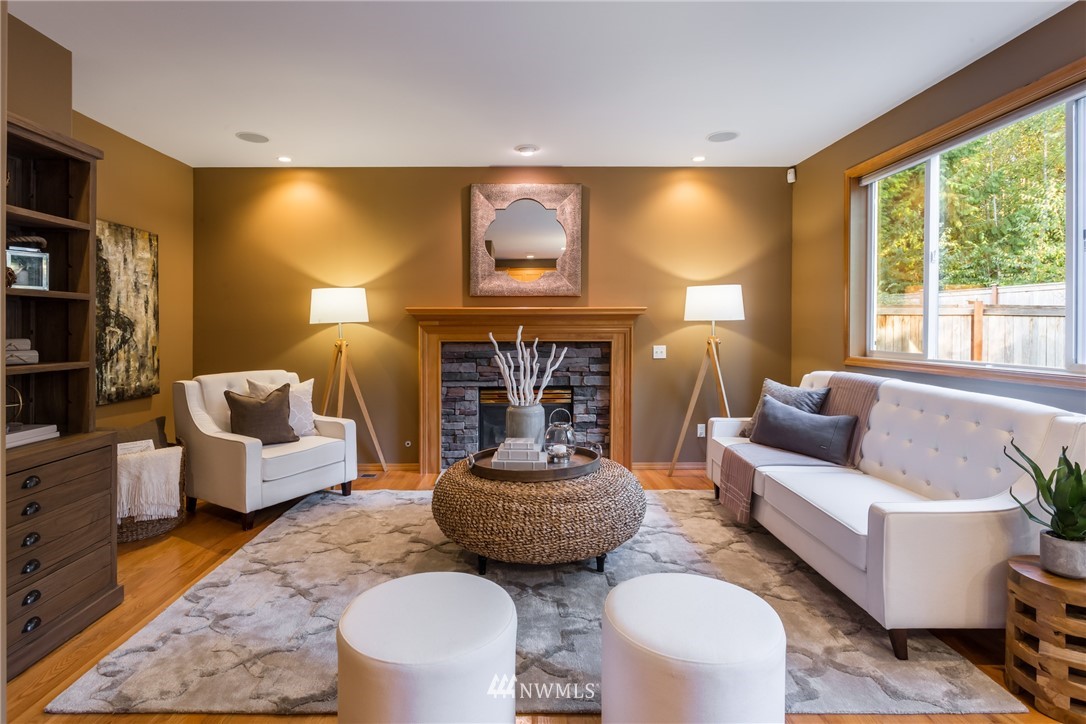 1006 185th Street Southeast Bothell, WA 98012 - Photo 3 of 25