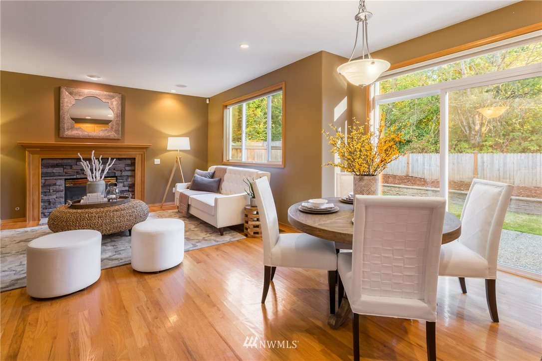1006 185th Street Southeast Bothell, WA 98012 - Photo 5 of 25