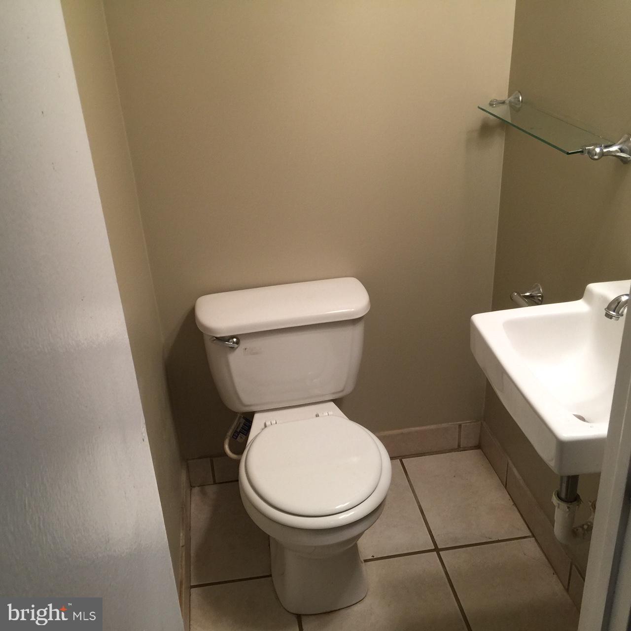 2832 Michael Road Philadelphia, PA 19152 - Photo 12 of 18