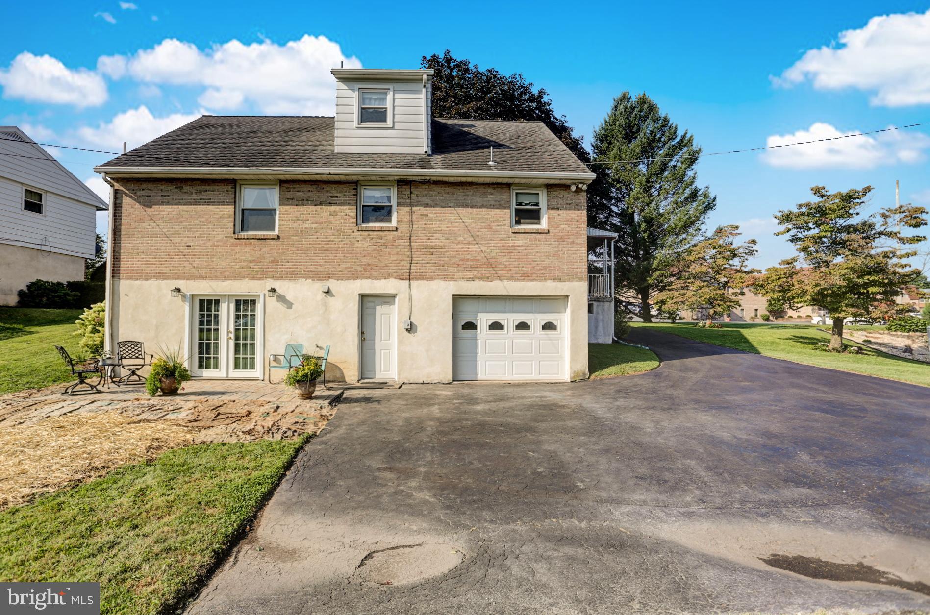 645 High Boulevard Reading, PA 19607 - Photo 33 of 35