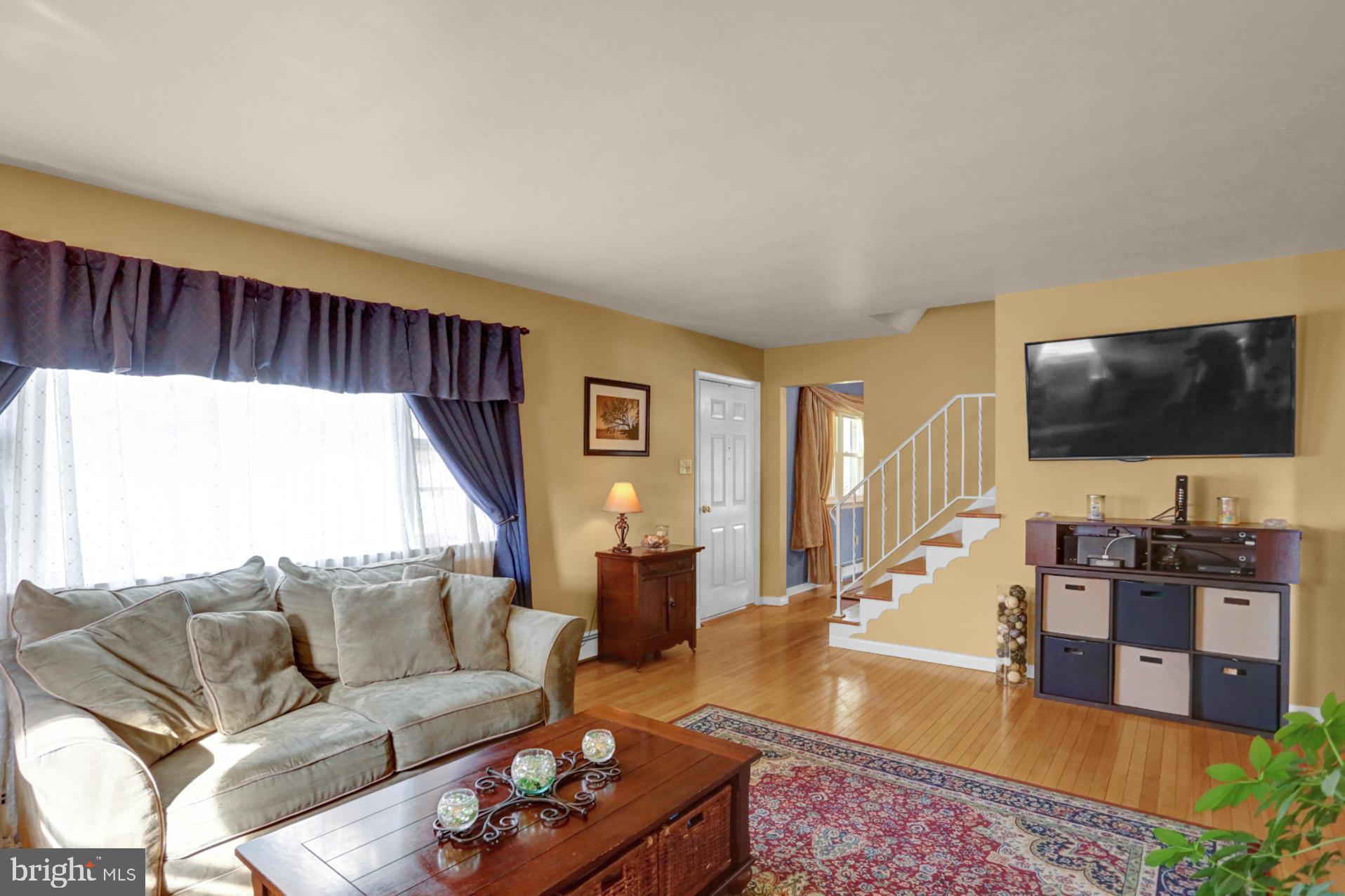 645 High Boulevard Reading, PA 19607 - Photo 5 of 35