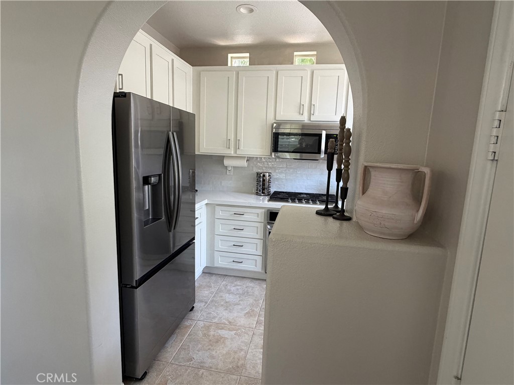 6 Snapdragon Street Ladera Ranch, CA 92694 - Photo 10 of 39 Kitchen