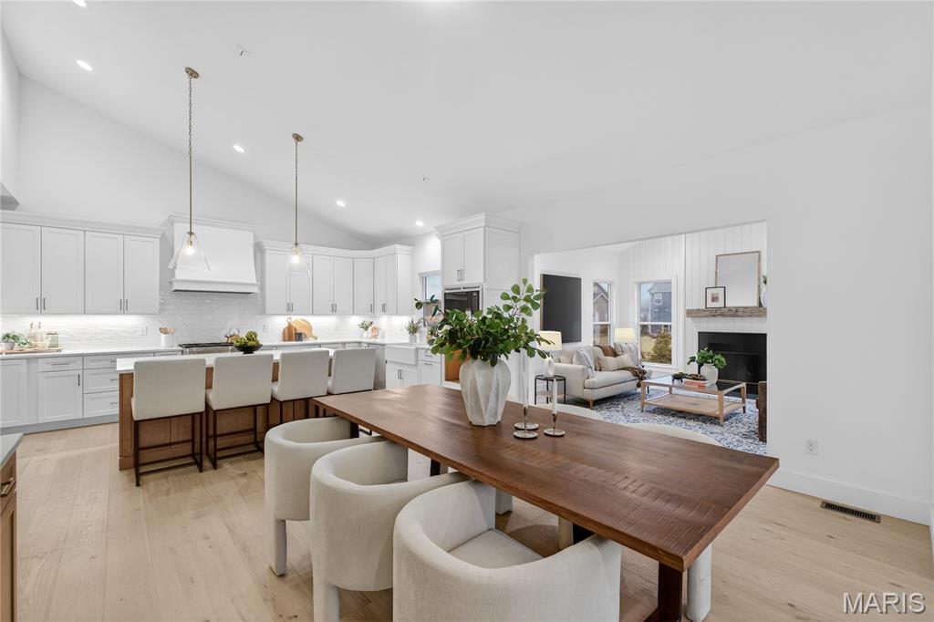 1216 Patchwork Fields Chesterfield, MO 63005 - Photo 5 of 16