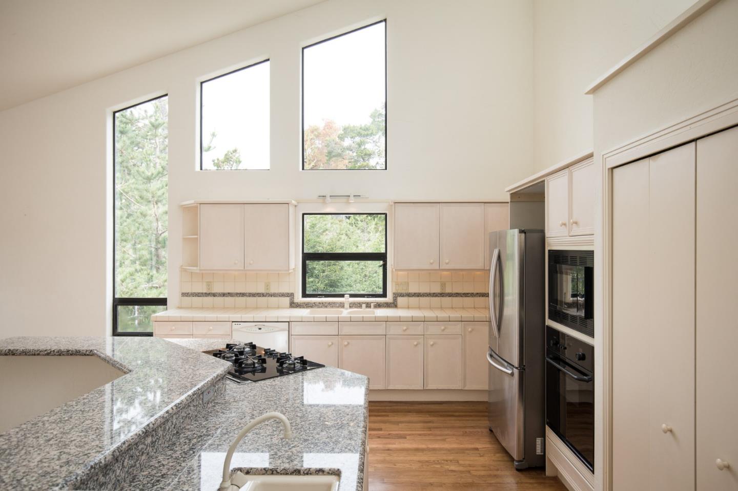17 Mentone Road Carmel, CA 93923 - Photo 8 of 18 Gallery Image 8