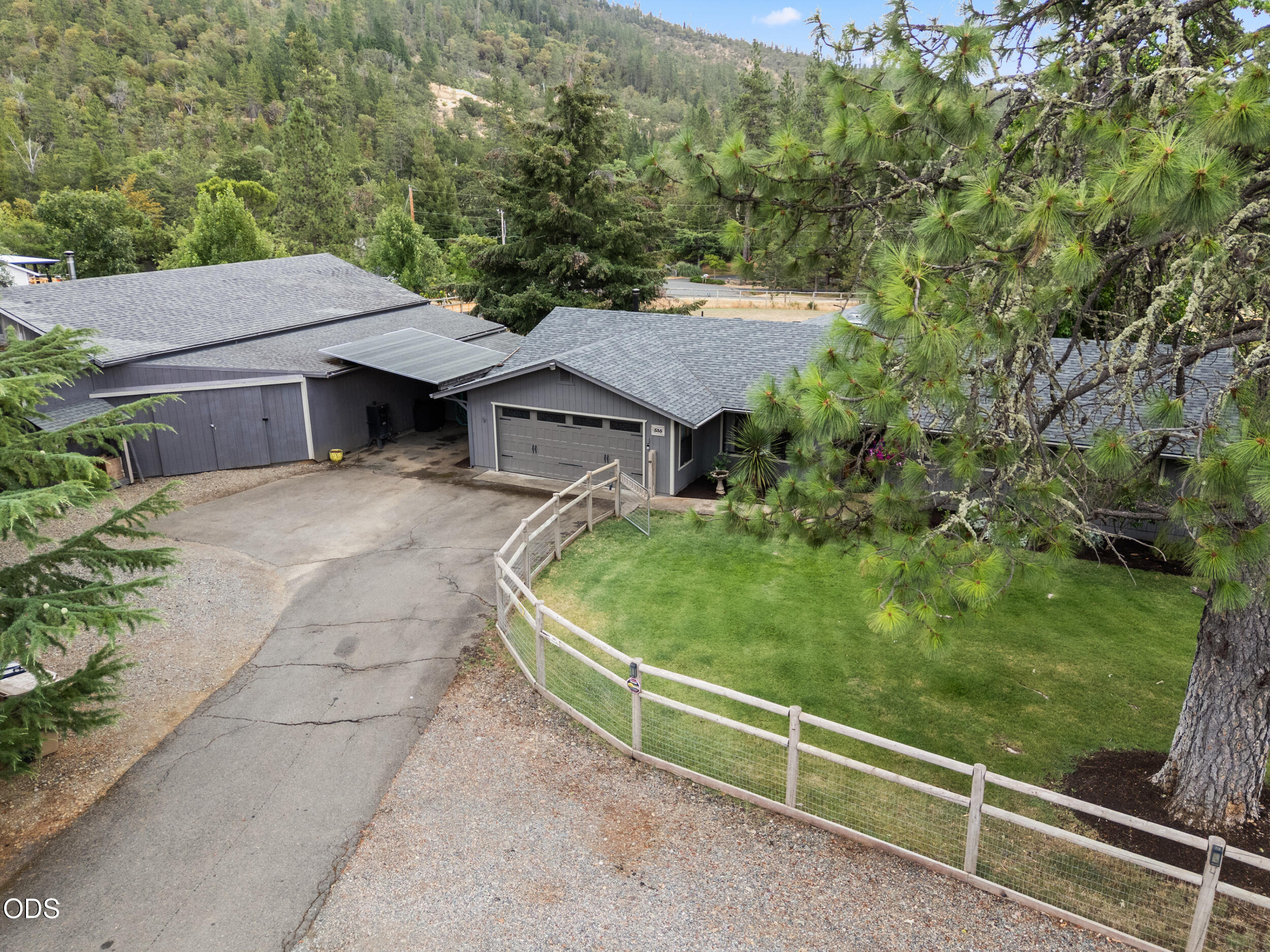 555 Grouse Creek Road Grants Pass, OR 97526 - Photo 7 of 57