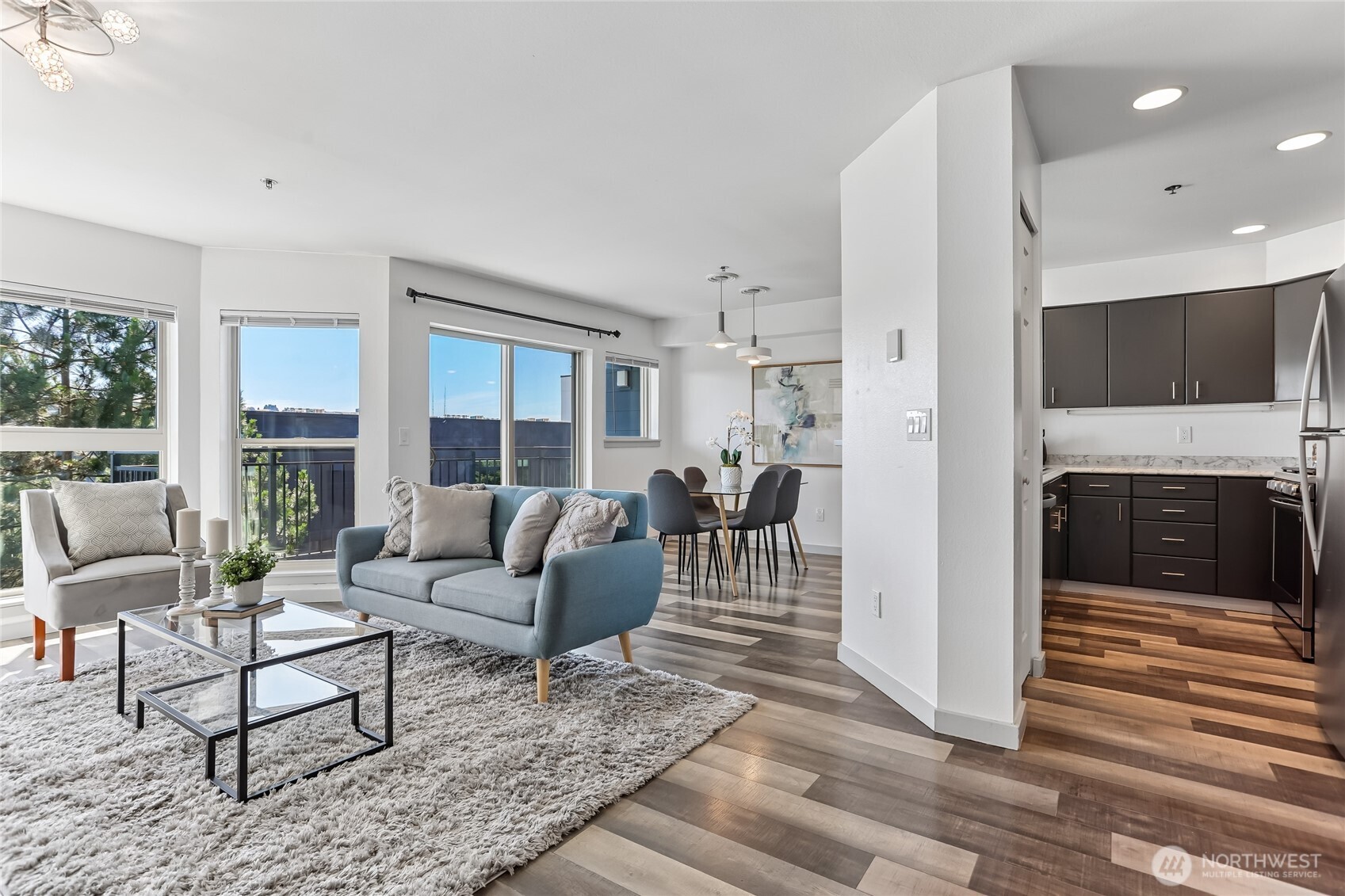 701 Galer Street, Unit 813 Seattle, WA 98109 - Photo 6 of 40