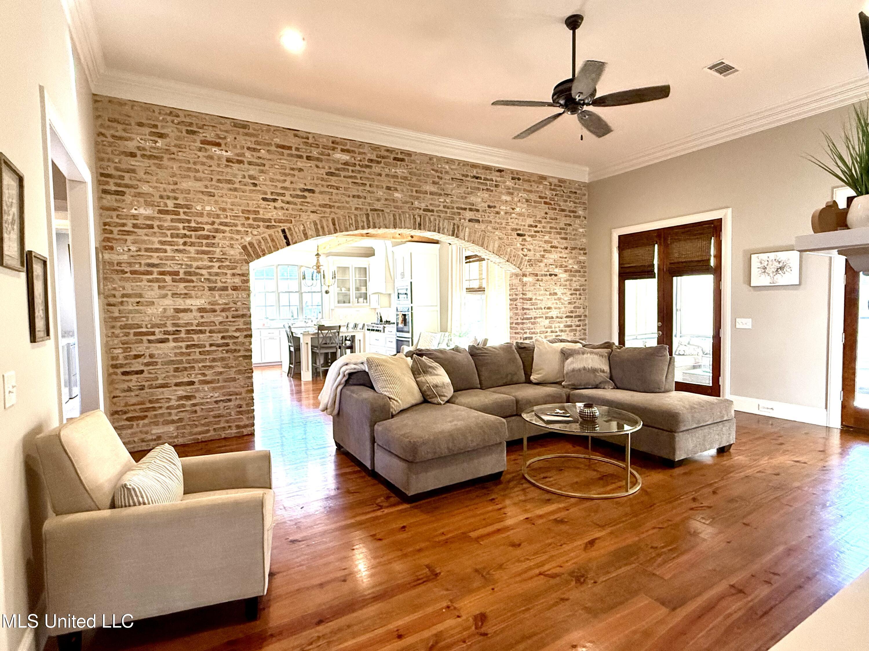 1004 Sapphire Crossing Flowood, MS 39232 - Photo 14 of 52 Photo Oct 15 2025, 4 28 22 PM