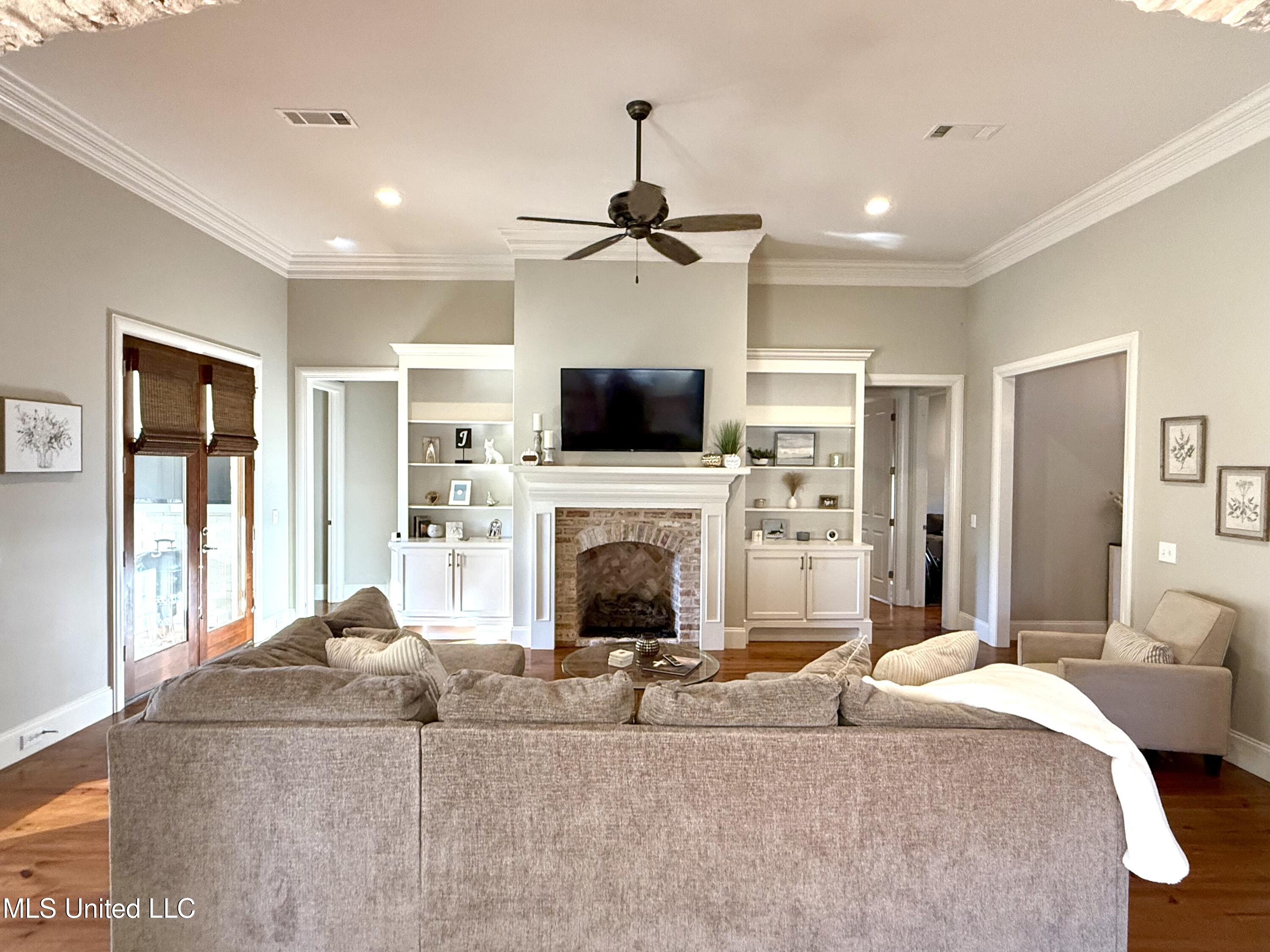 1004 Sapphire Crossing Flowood, MS 39232 - Photo 17 of 52 Photo Oct 15 2025, 4 29 12 PM