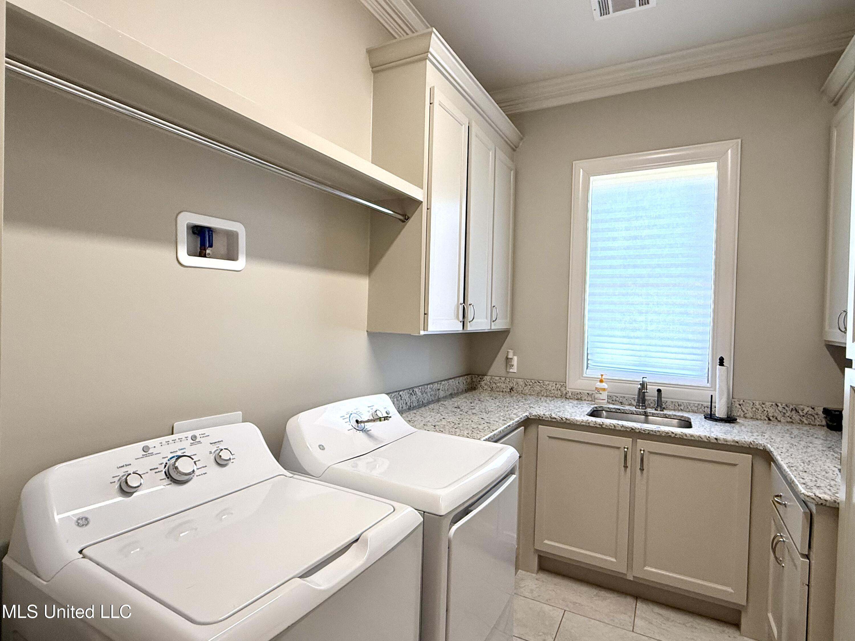 1004 Sapphire Crossing Flowood, MS 39232 - Photo 32 of 52 Photo Oct 15 2025, 4 44 25 PM