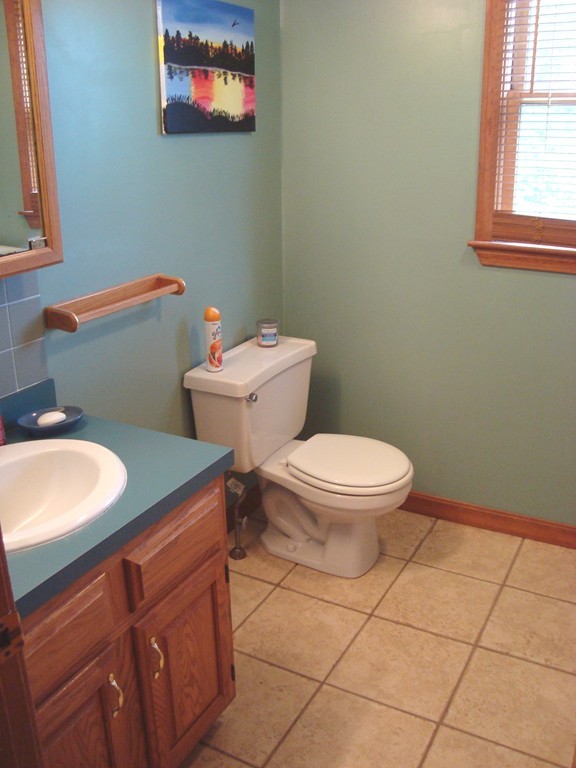 924 Salem Road Dracut, MA 01826 - Photo 11 of 28 Gallery Image 11