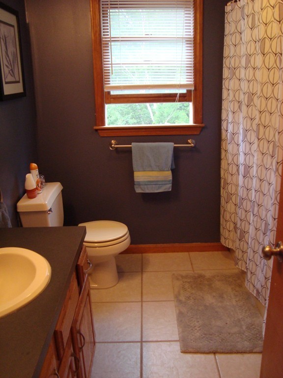 924 Salem Road Dracut, MA 01826 - Photo 16 of 28 Gallery Image 16