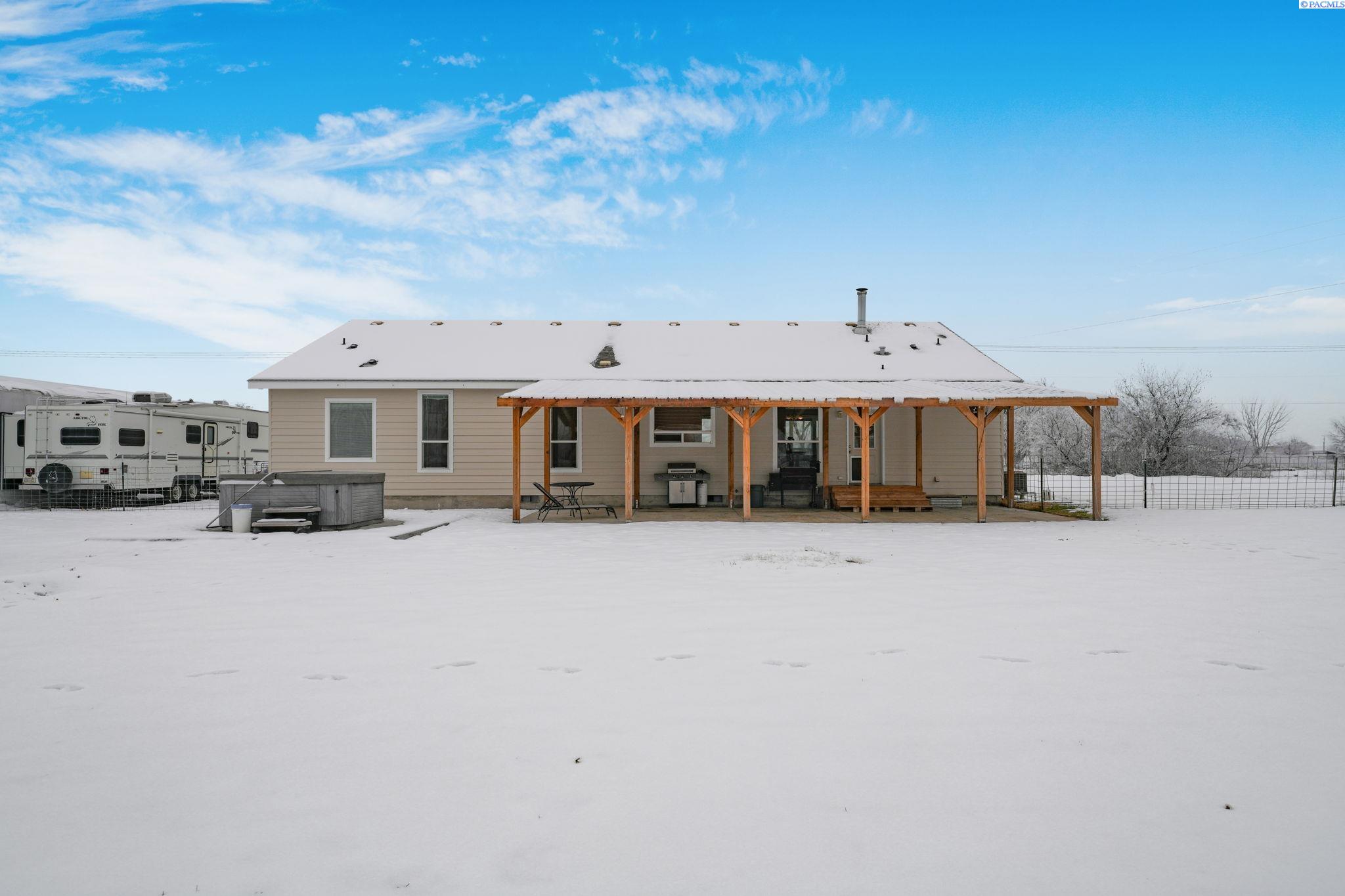24508 South Finley Road Kennewick, WA 99337 - Photo 3 of 47 Gallery Image 3