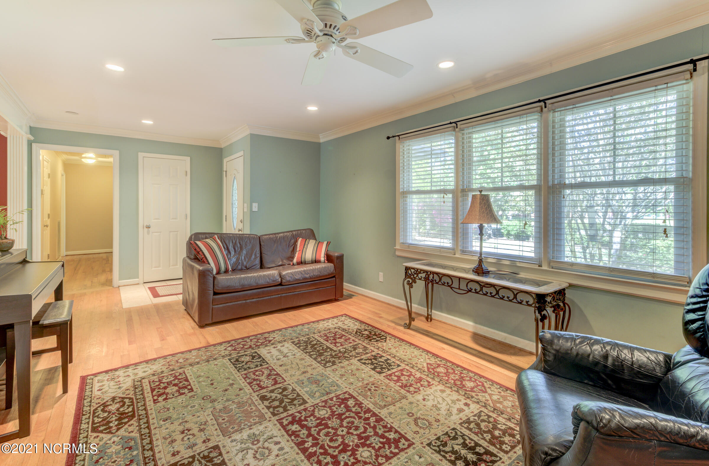 1709 Oxford Road Wilmington, NC 28403 - Photo 3 of 44 IMG_4529_30_31