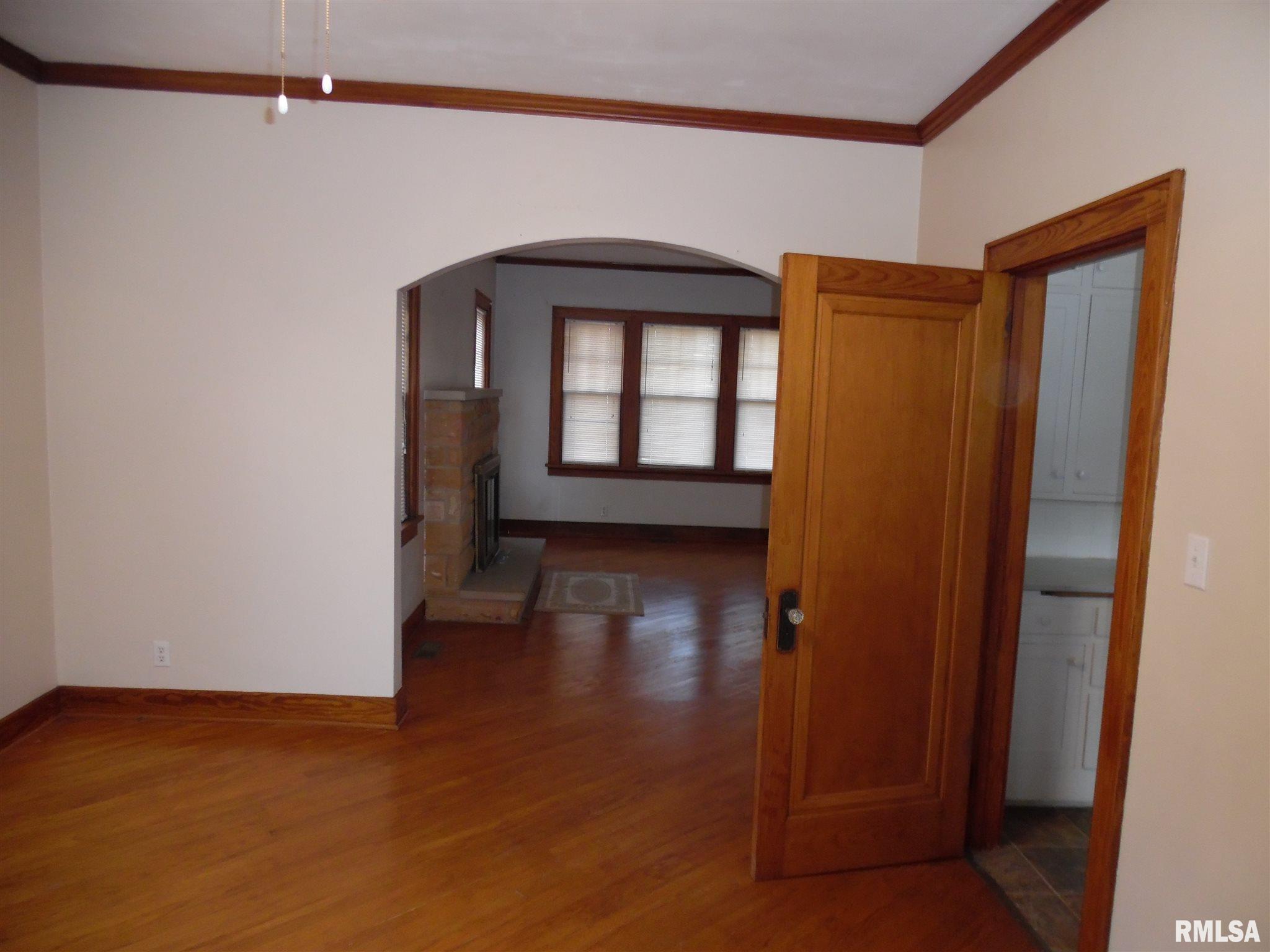 1003 Salem Road Mount Vernon, IL 62864 - Photo 3 of 13