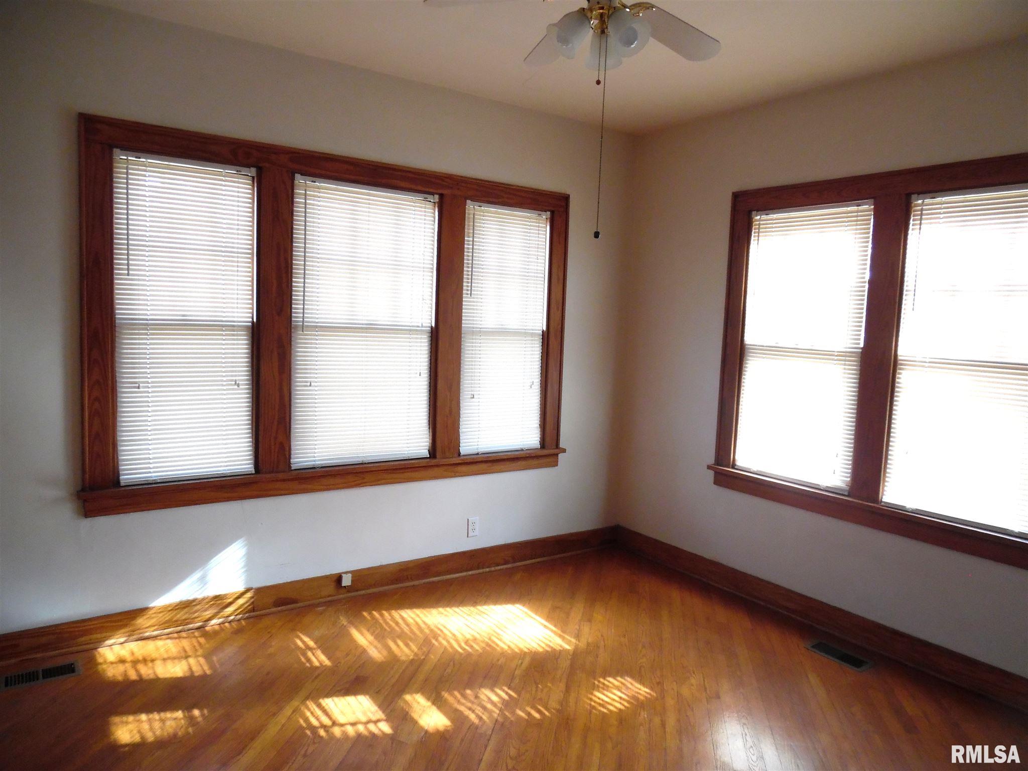 1003 Salem Road Mount Vernon, IL 62864 - Photo 5 of 13