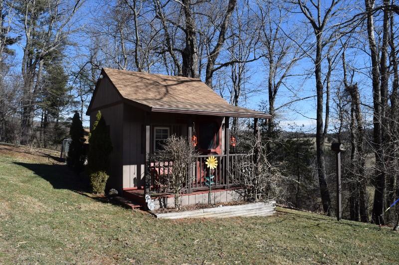548 Timberline Road Southeast Copper Hill, VA 24079 - Photo 11 of 40 DSC_0048 (800x533)