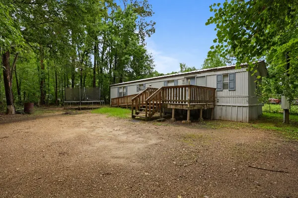 $1,300 | 22521 W Road, New Caney, TX 77357