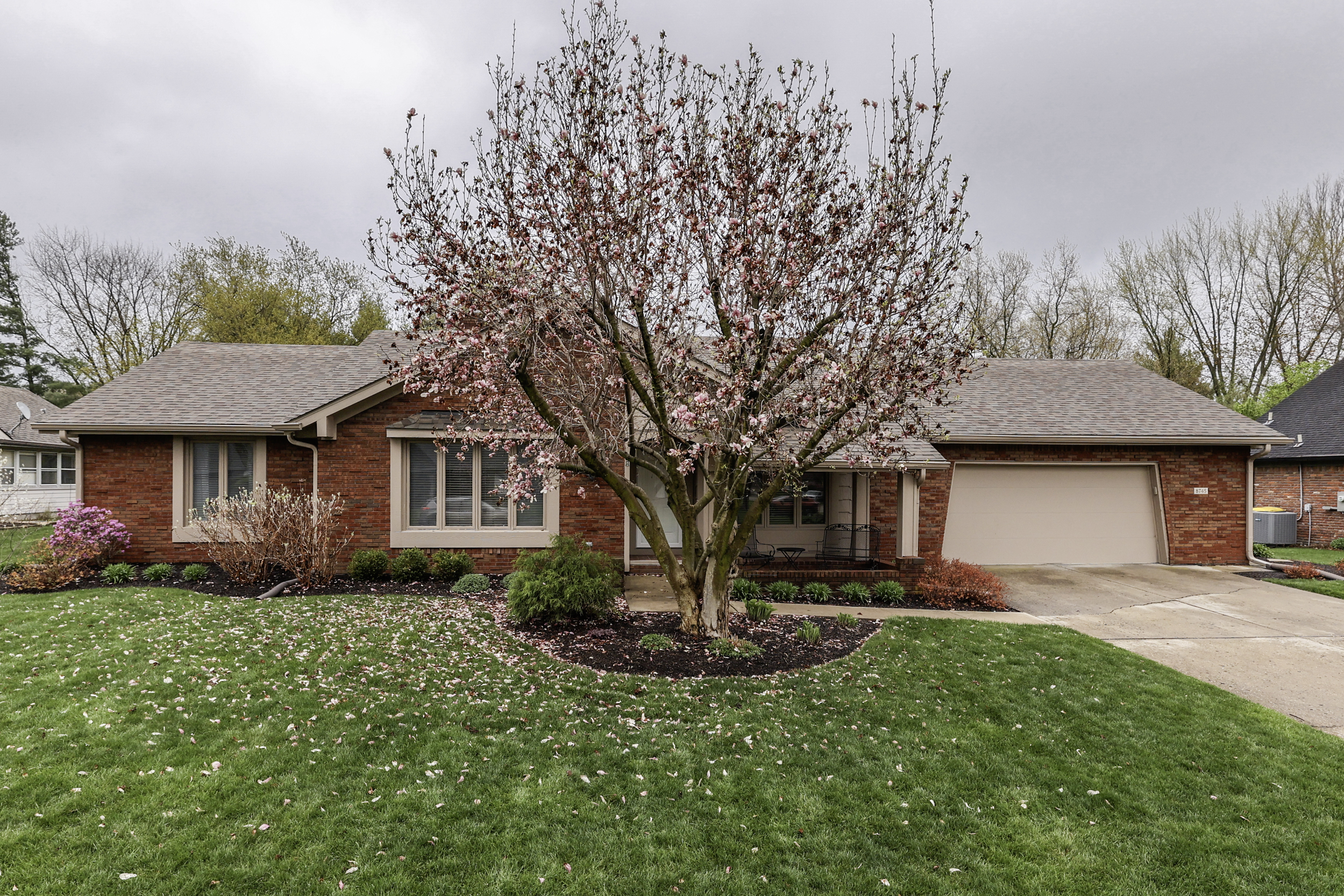 8745 Winding Ridge Road Indianapolis, IN 46217 - Photo 4 of 64 Gallery Image 4