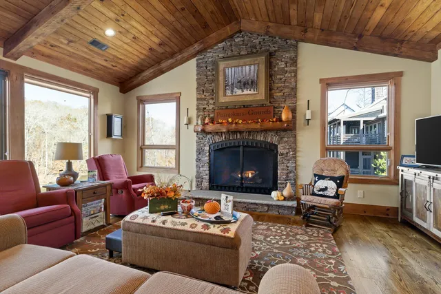 $1,375,000 | 476 Waterfront Way, Ten Mile, TN 37880