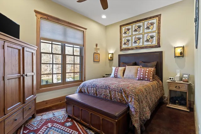 $1,375,000 | 476 Waterfront Way, Ten Mile, TN 37880