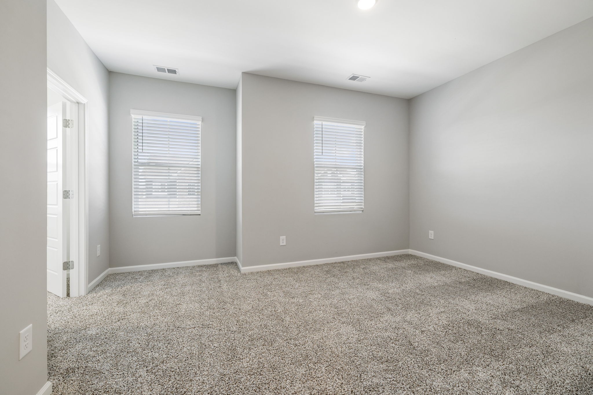 300 Carver Connection Lebanon, TN 37087 - Photo 32 of 36 an empty room with windows