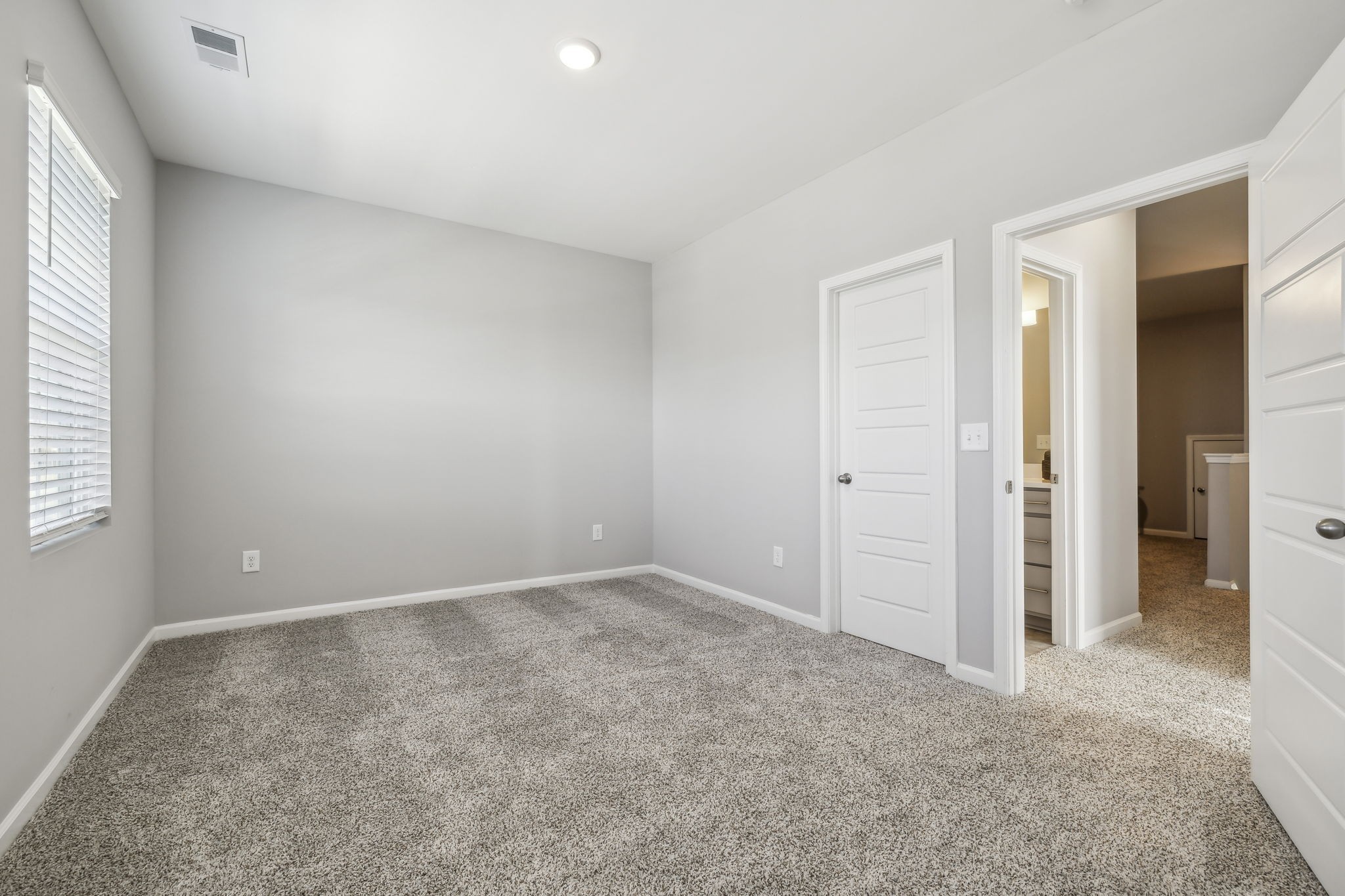 300 Carver Connection Lebanon, TN 37087 - Photo 33 of 36 an empty room with closet and a window