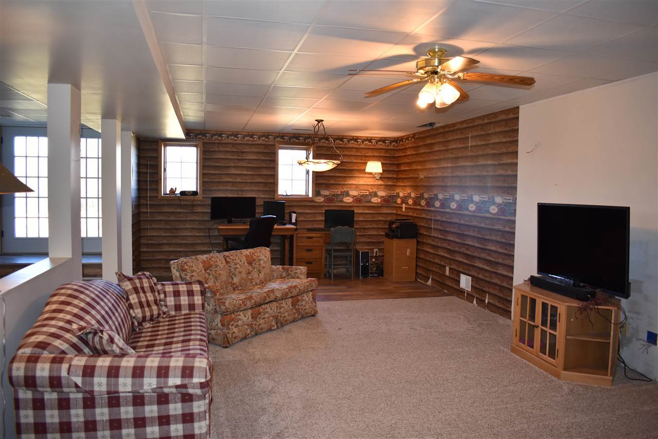 1852 North Blue Barn Road Bloomfield, IN 47424 - Photo 11 of 17
