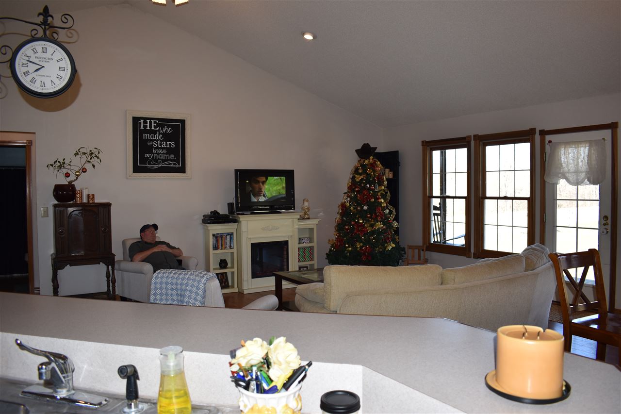 1852 North Blue Barn Road Bloomfield, IN 47424 - Photo 6 of 17
